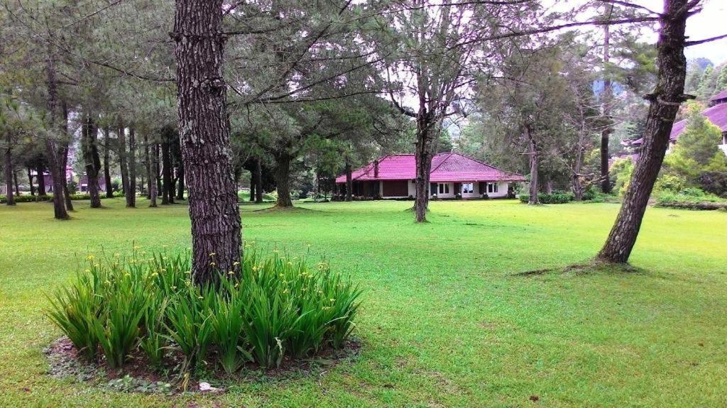 פונקאק Hotel Taman Piknik מראה חיצוני תמונה
